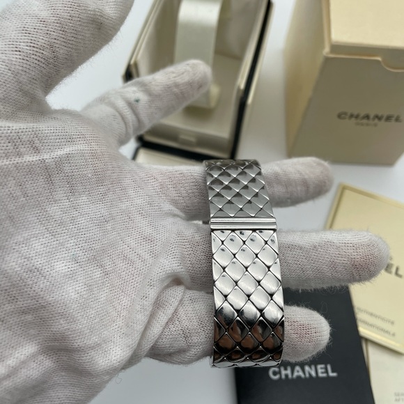 Chanel - Picture 10 of 15